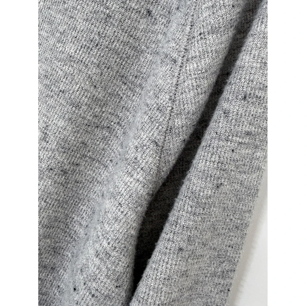 Banana Republic Men's Waffle Knit Crewneck Sweatshirt Gray Size Large